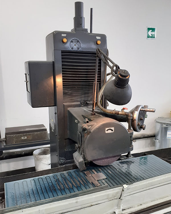 Ravna brusilica mala